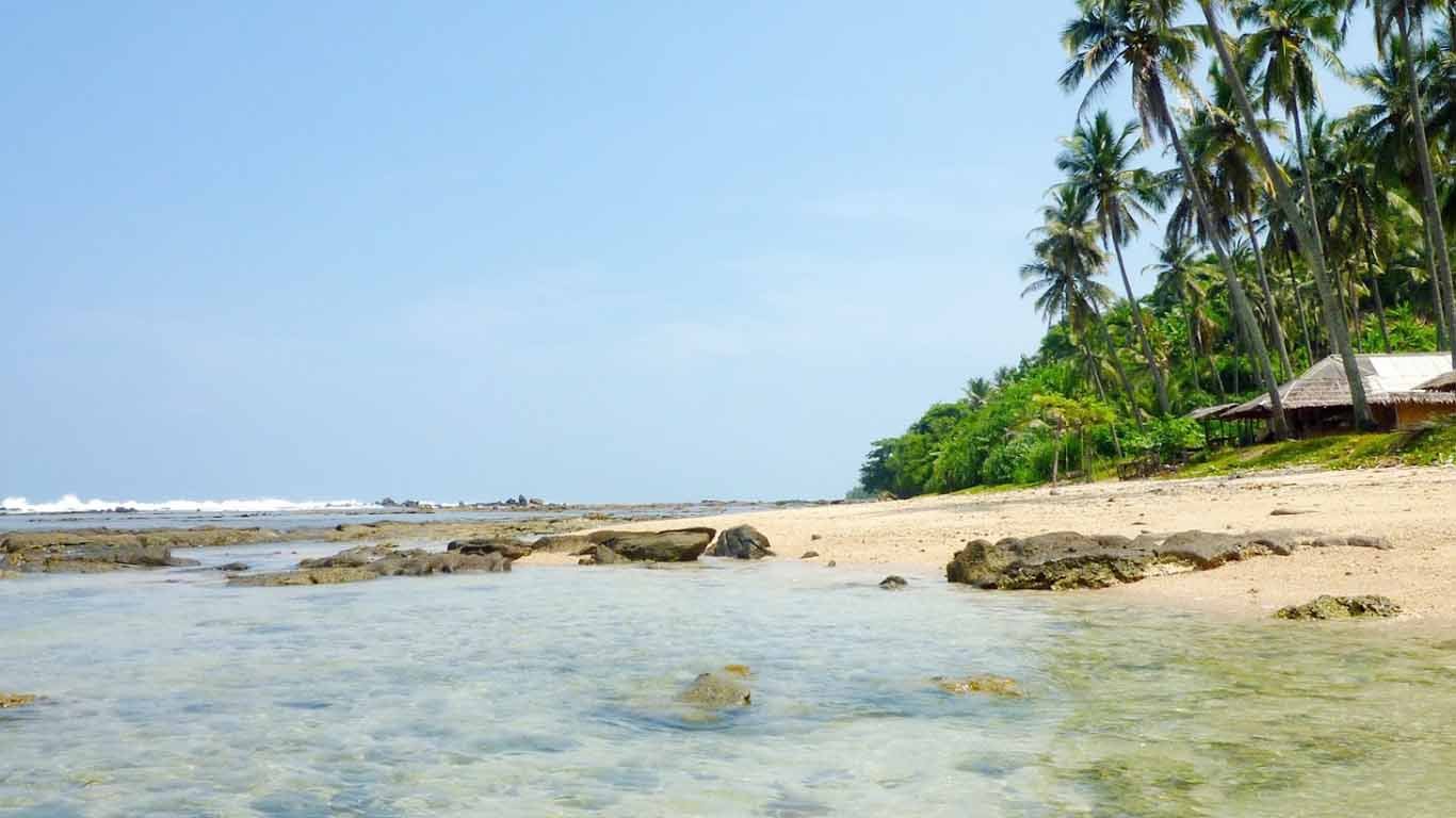 Pantai-Karang-Beureum